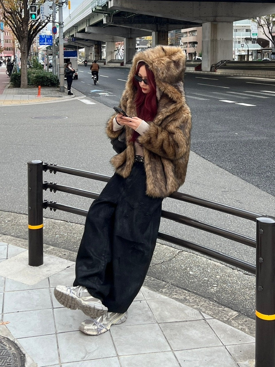 受注制【Chikashitsu +】hooded cropped fur blouson (2color)