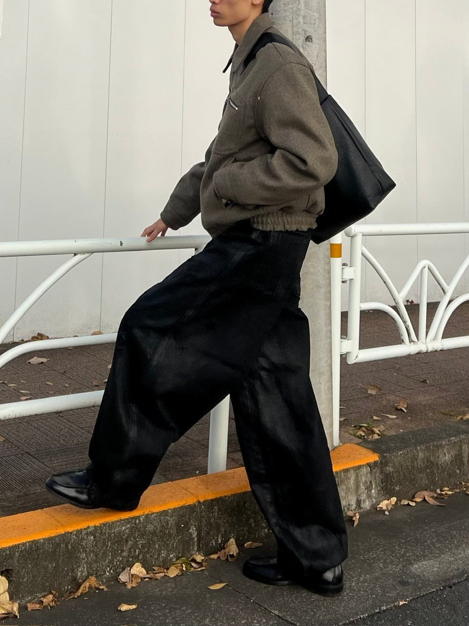 受注制【Chikashitsu +】coating damage wide denim pants / 【チカシツプラス】コーティングダメージワイドデニムパンツ