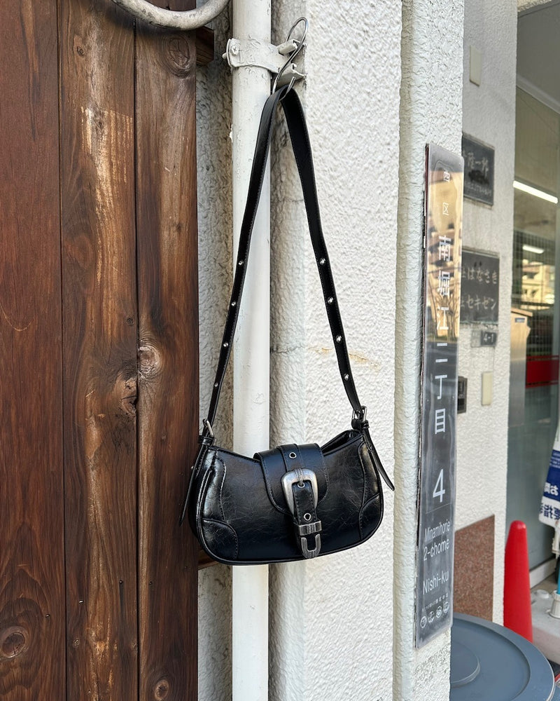 大阪店WEB限定受注制【Chikashitsu +】belt buckle shoulder bag (2color)