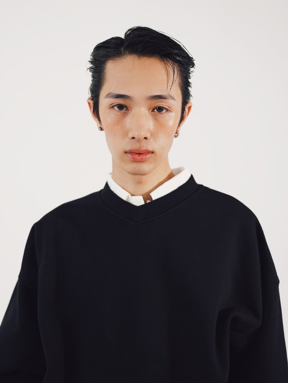 【CS】cropped vneck sweat shirt (black)