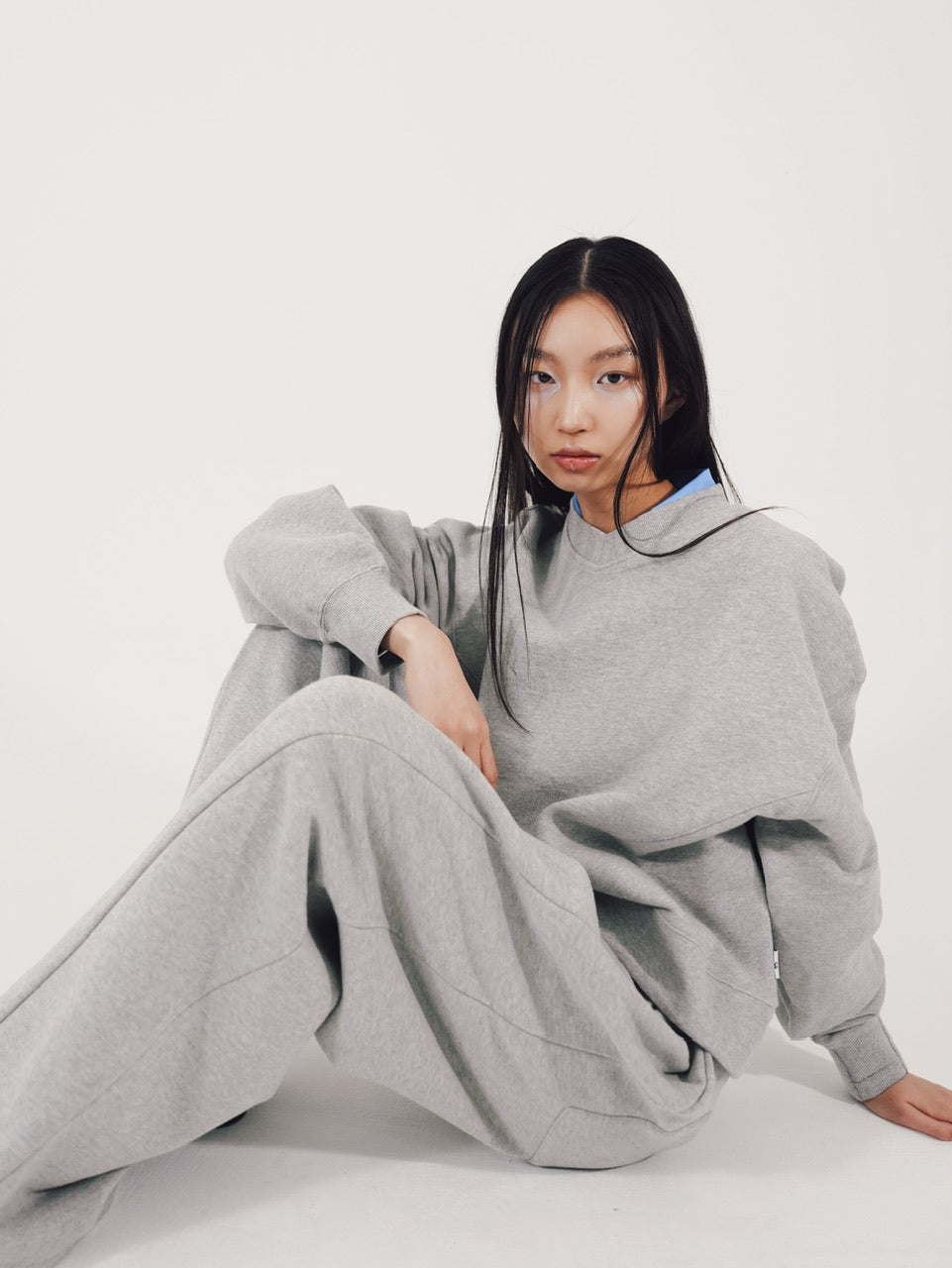 【CS】cropped vneck sweat shirt (gray)