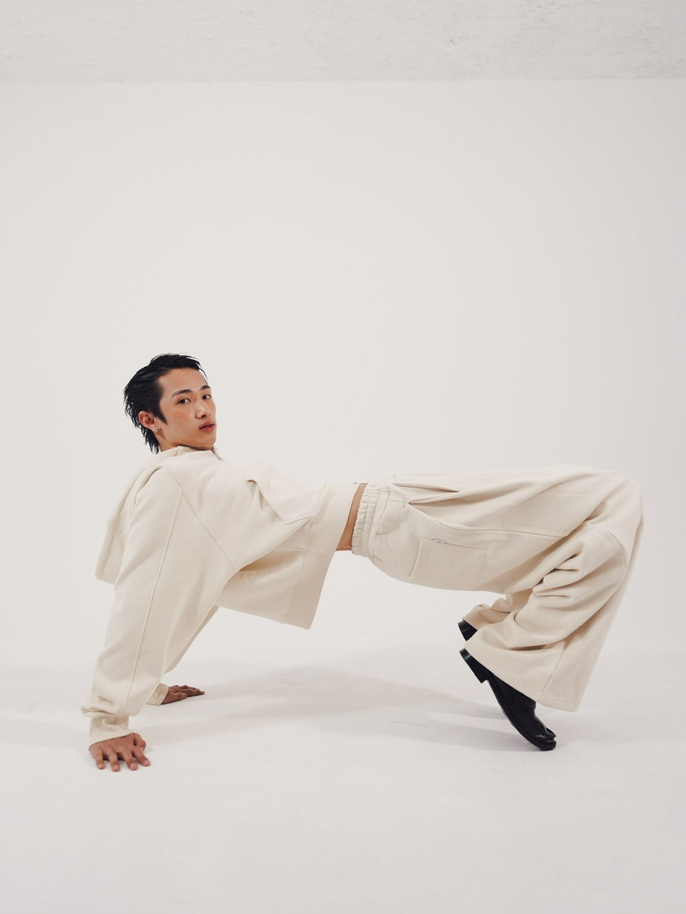 【CS】cropped double zip hoodie (ivory)