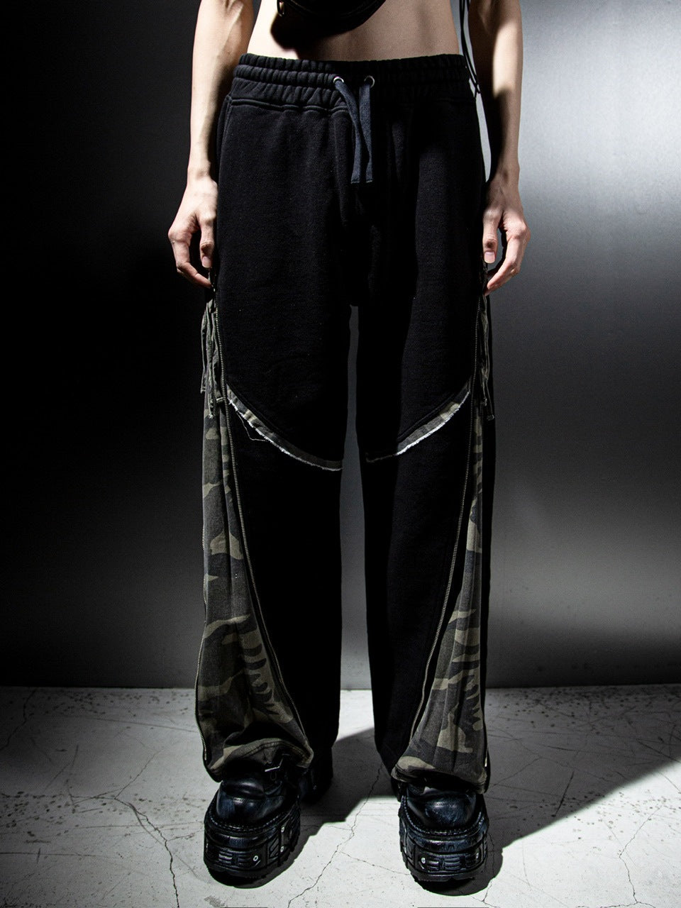 【DIG YOUR OWN GRAVE】SIDE CAMO ZIP SWEAT