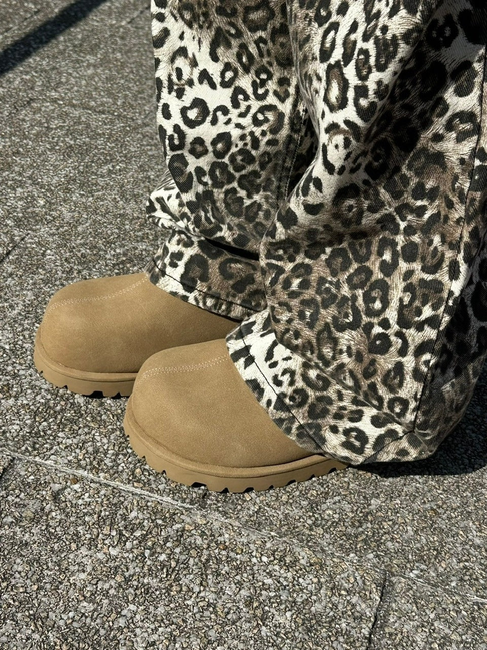 受注制【Chikashitsu +】volume toe suede mule (2color)