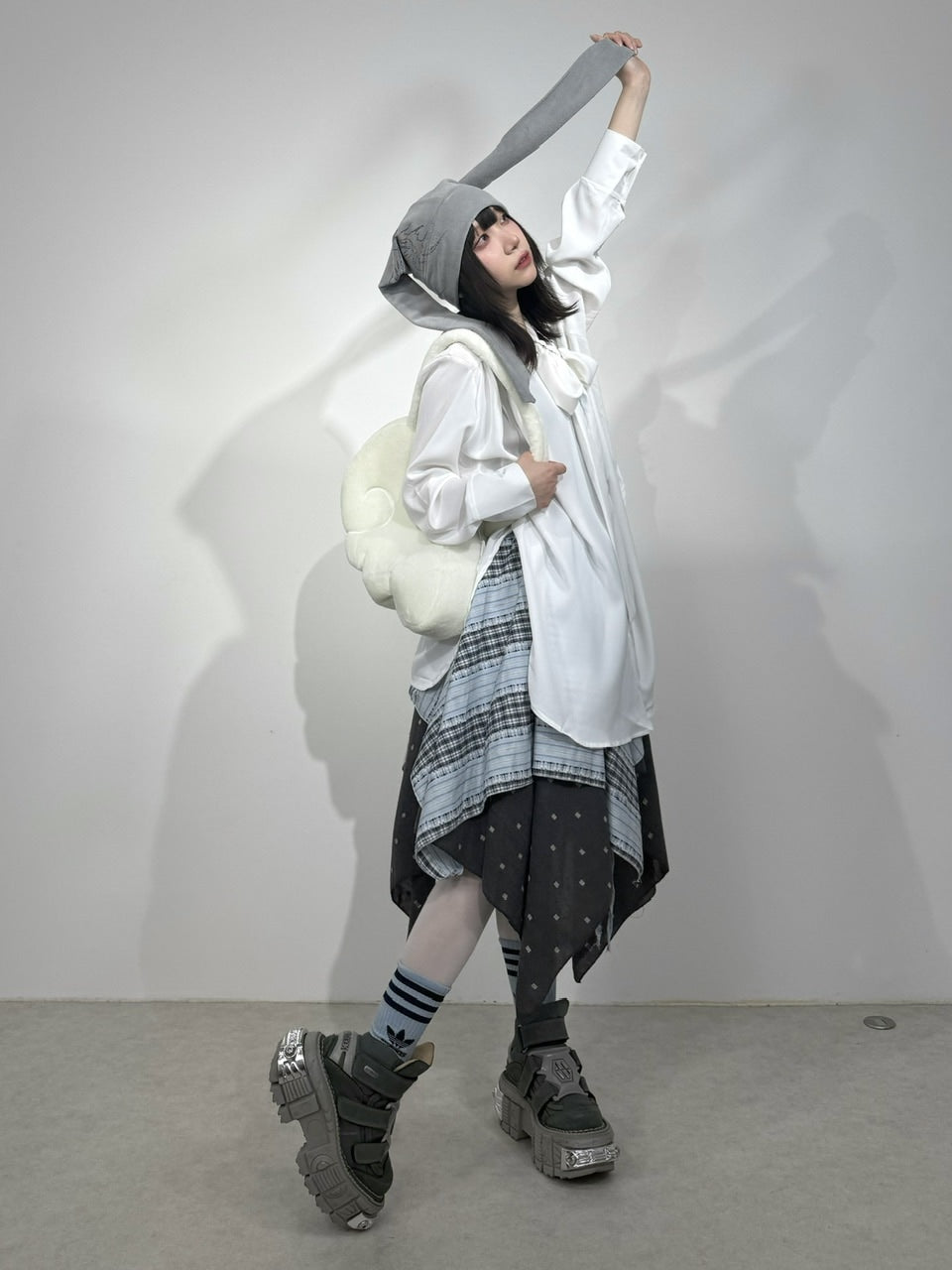 国際配送【Nerd out XU】fur angel bag