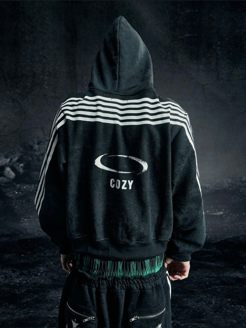 【Cozy world Wide】ROYAL KNIGHT CLUB WAXED - SWEATPANTS