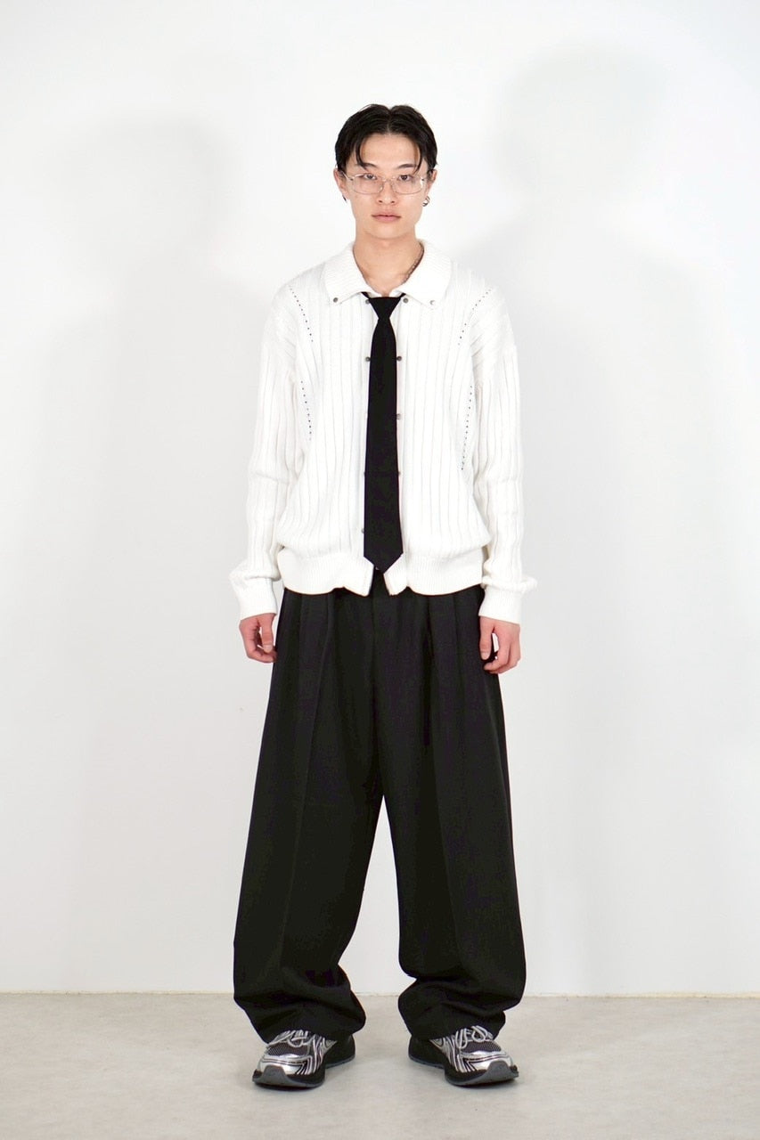 【Chikashitsu +】rivet zip up knit (2color)