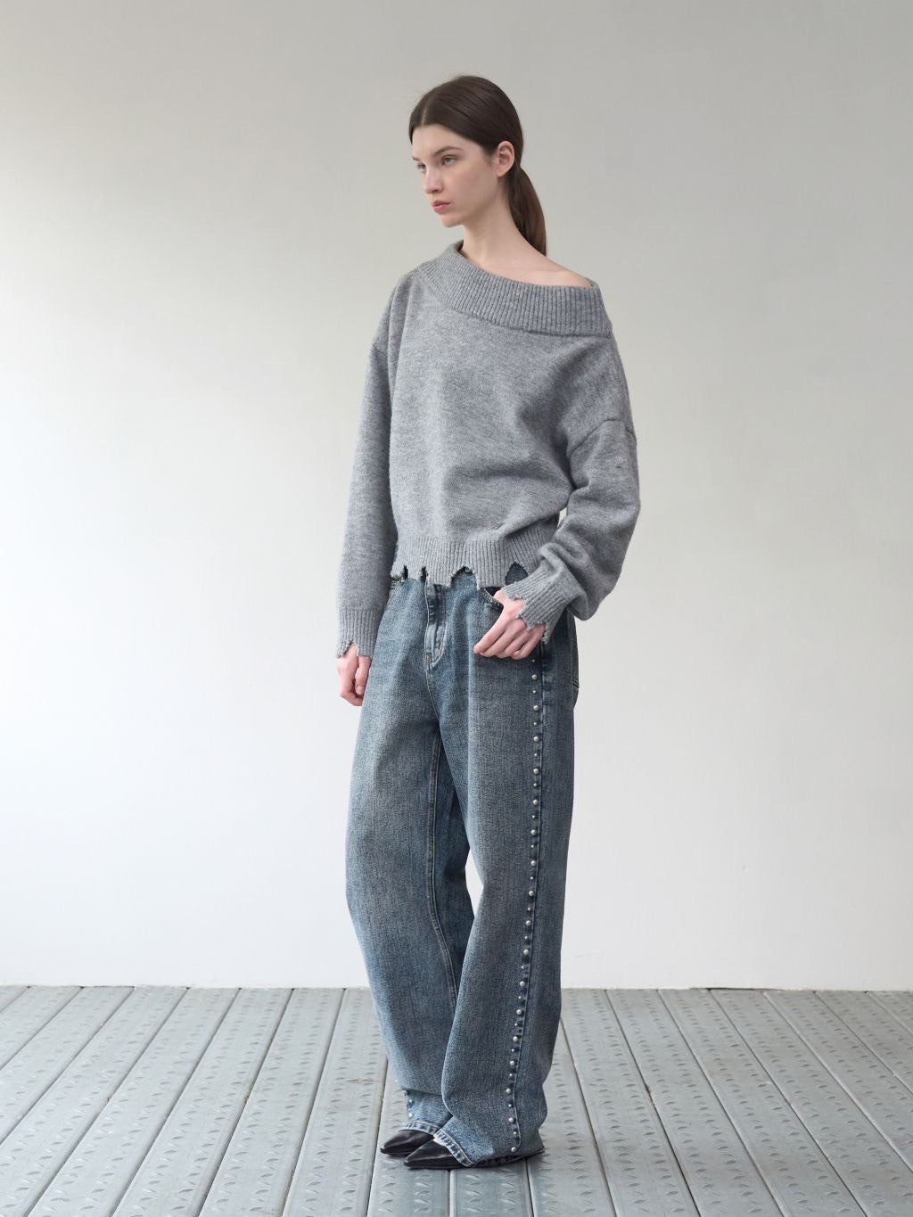 【ROCK CAKE】Off Shoulder Damaged Knit