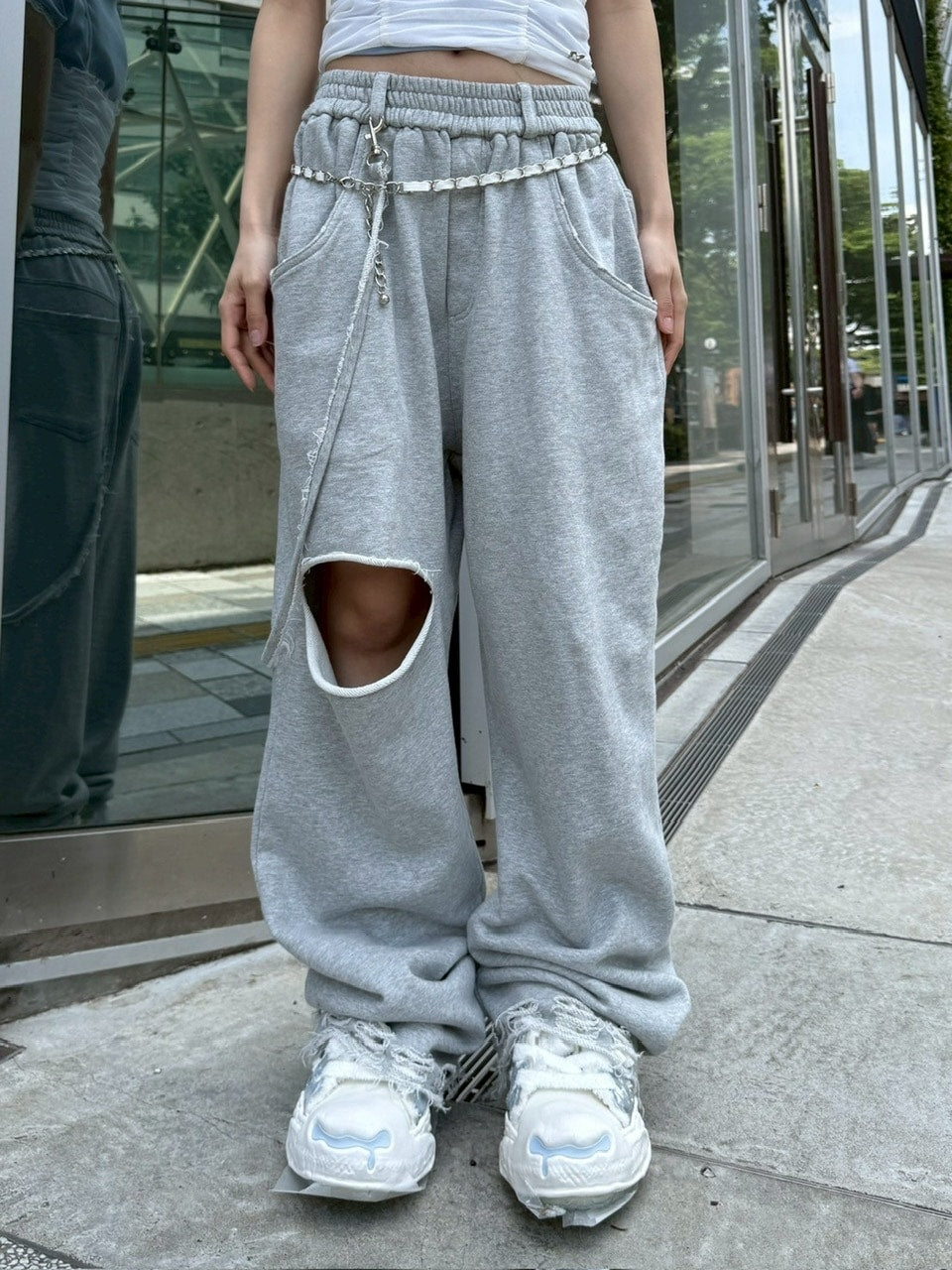 【nmtc +】string damage sweat pants (2color) / 【エヌエムティーシープラス】ストリングダメージスウェットパンツ