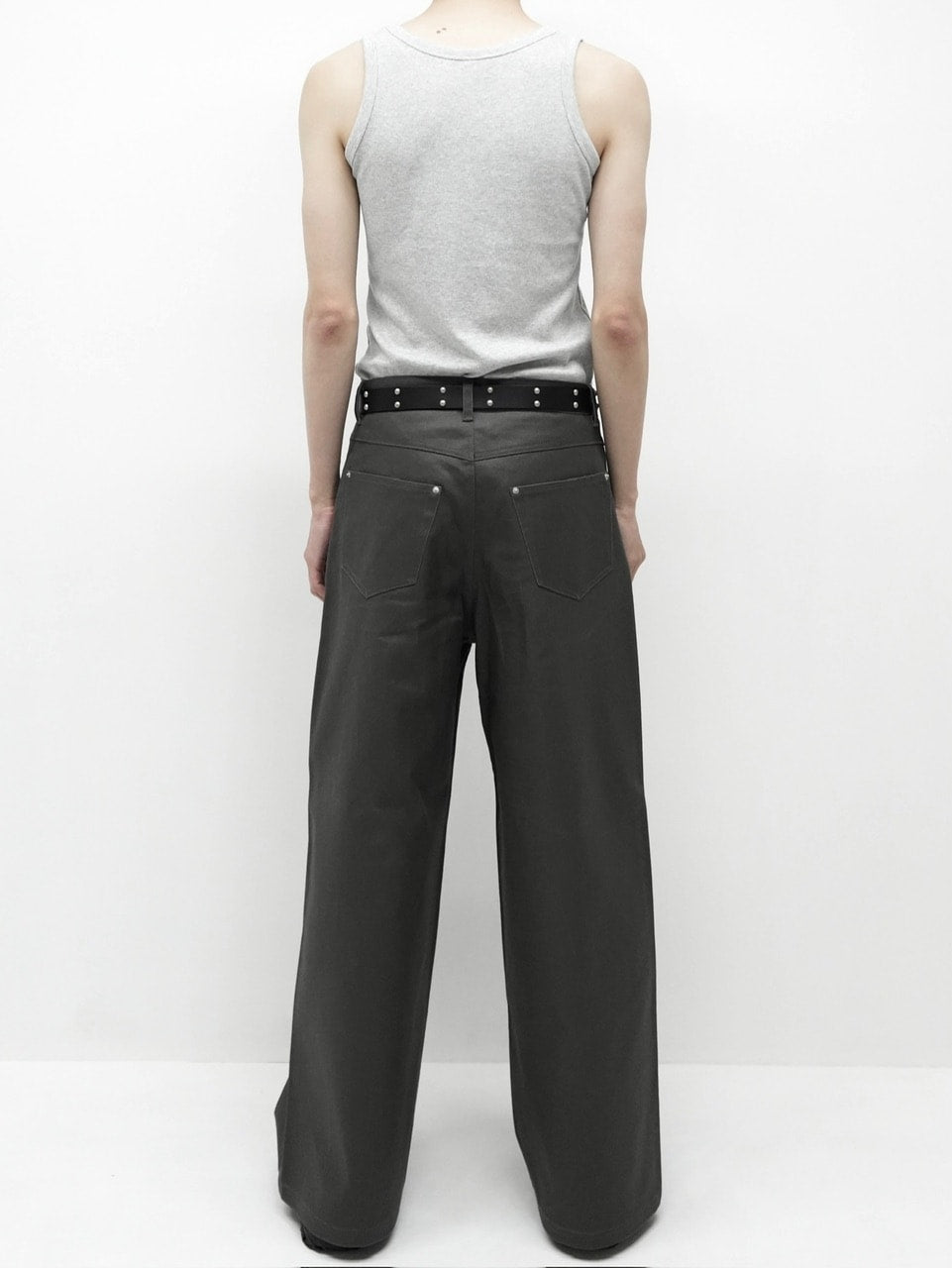 【CS】COATED WIDE DENIM PANTS (CHARCOAL)