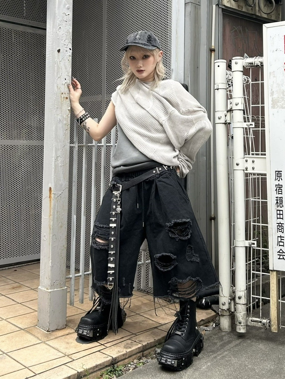 受注制【Never mind the XU】damage denim half pants