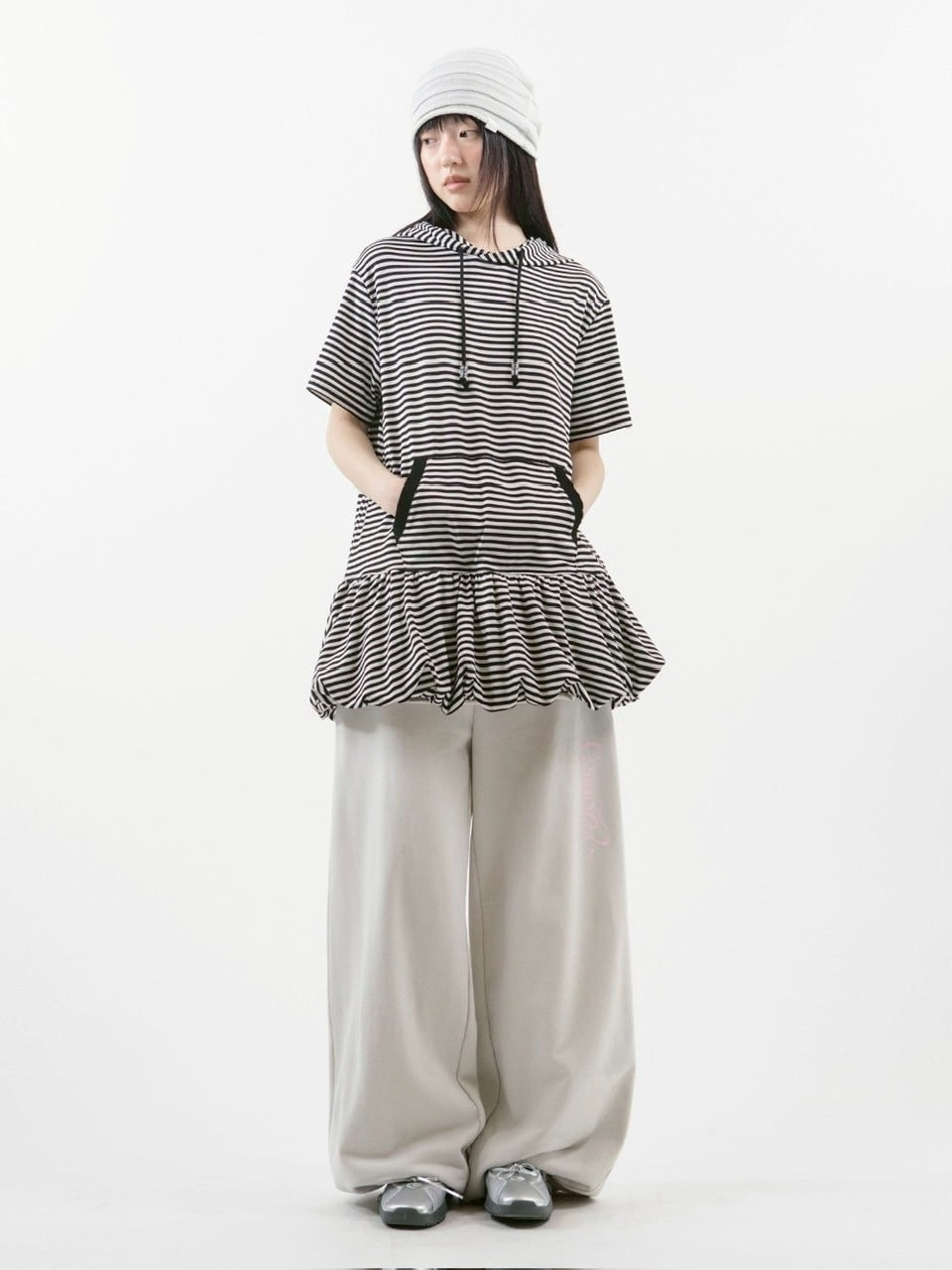 【TUOMIO】STRIPE BALLOON HOOD DRESS / 【トゥオミオ】ストライプバルーンフードワンピース