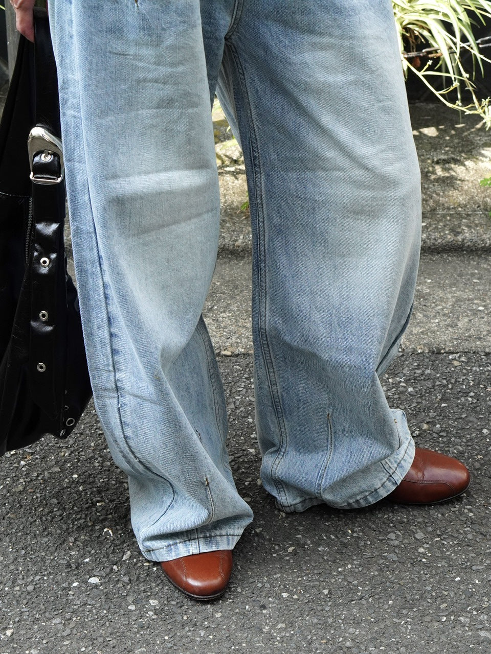 東京店WEB限定受注制【Chikashitsu +】barrel leg jeans