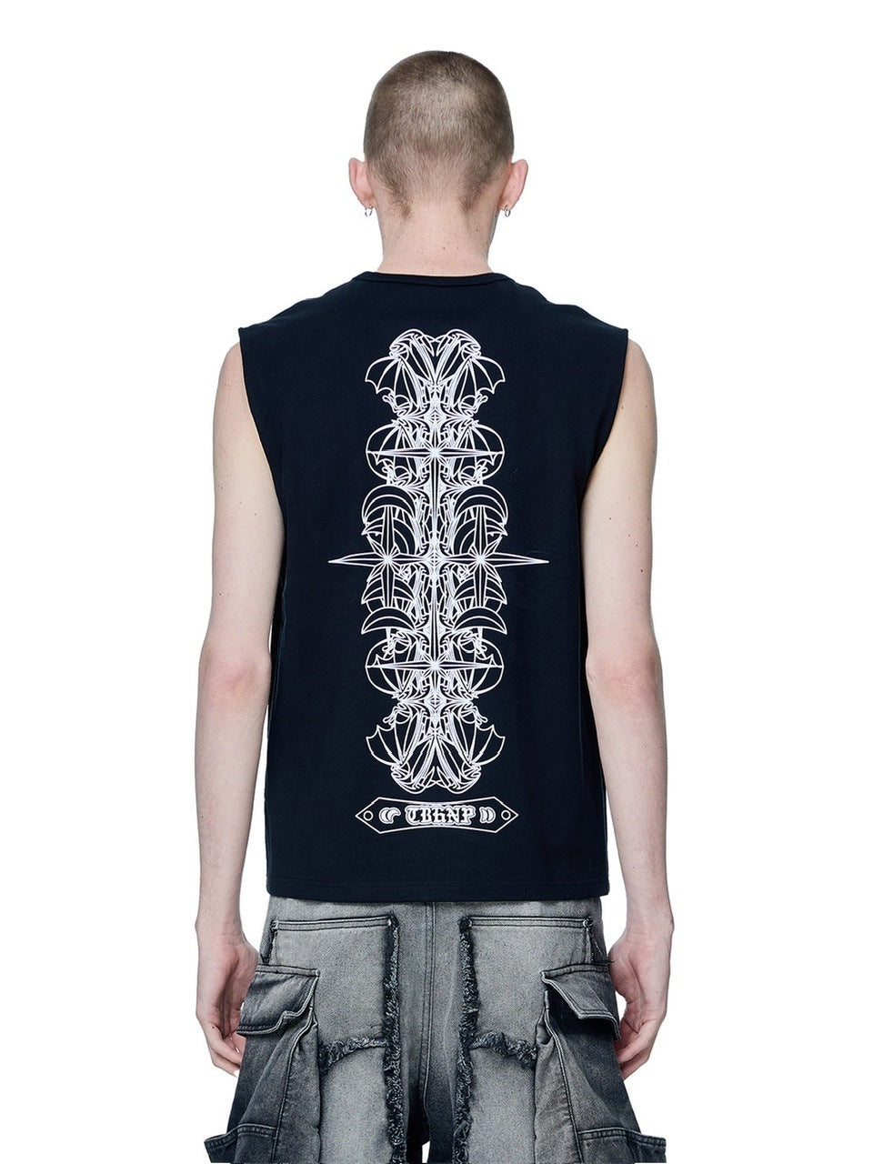 【The Boy Has No Patience】LUMINOUS DAWN ASTRAL METAL LOGO SHADOWBAT VEST / 【ザボーイハズノーペーシェンス】メタルロゴバックプリントロゴタンクトップ