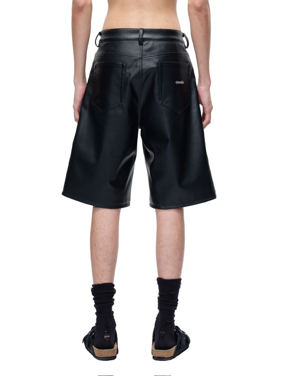 【The Boy Has No Patience】LUMINOUS DAWN LEATHER SHORTS / 【ザボーイハズノーペーシェンス】リベットコーティングハーフパンツ