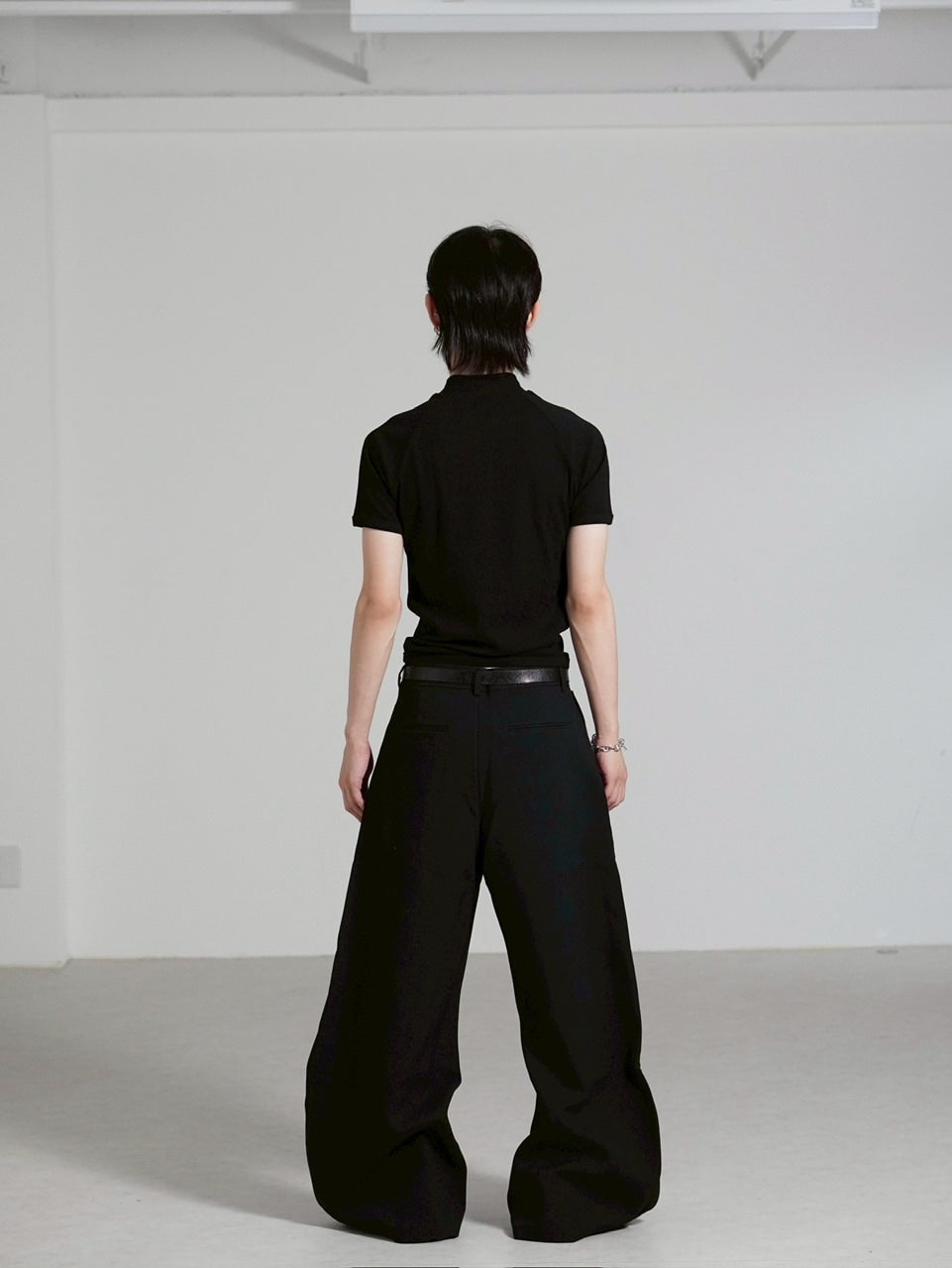 受注制【Chikashitsu +】mockneck zip half sleeve t-shirt – PRESSING