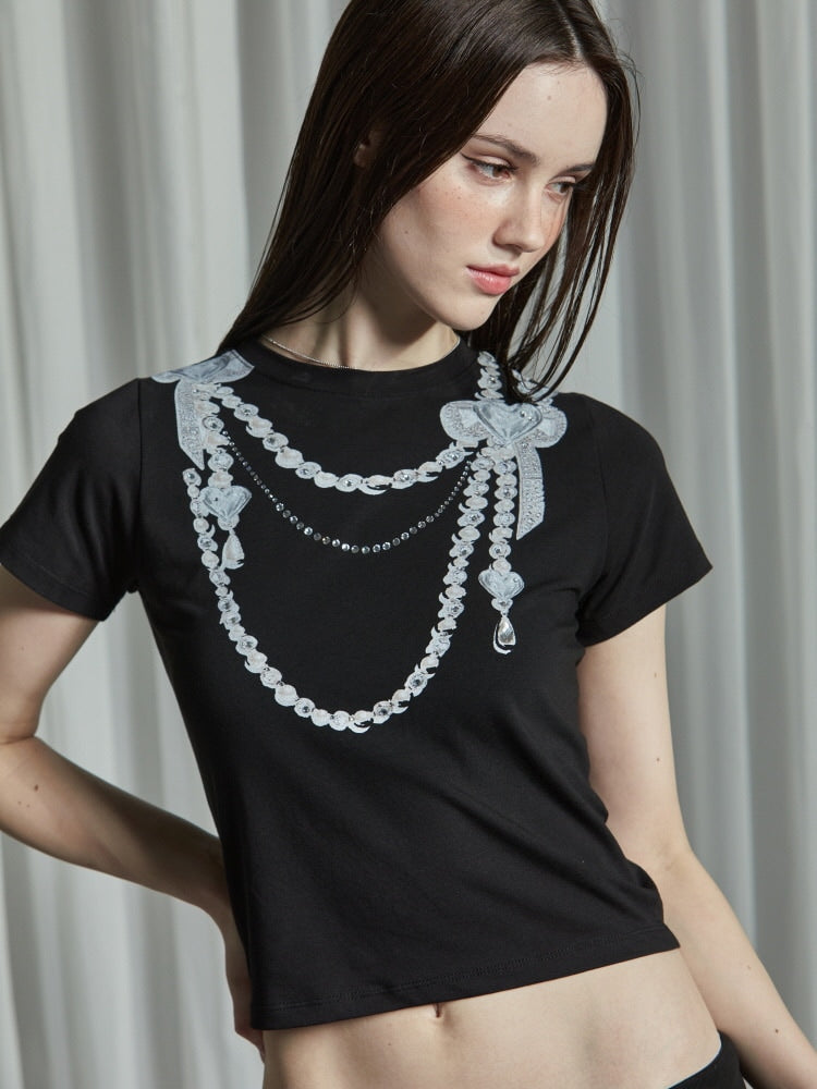 【GATELESS】NECKLACE PRINT CROPPED T-SHIRT / 【ゲートレス】ネックレスプリントクロップド半袖Tシャツ
