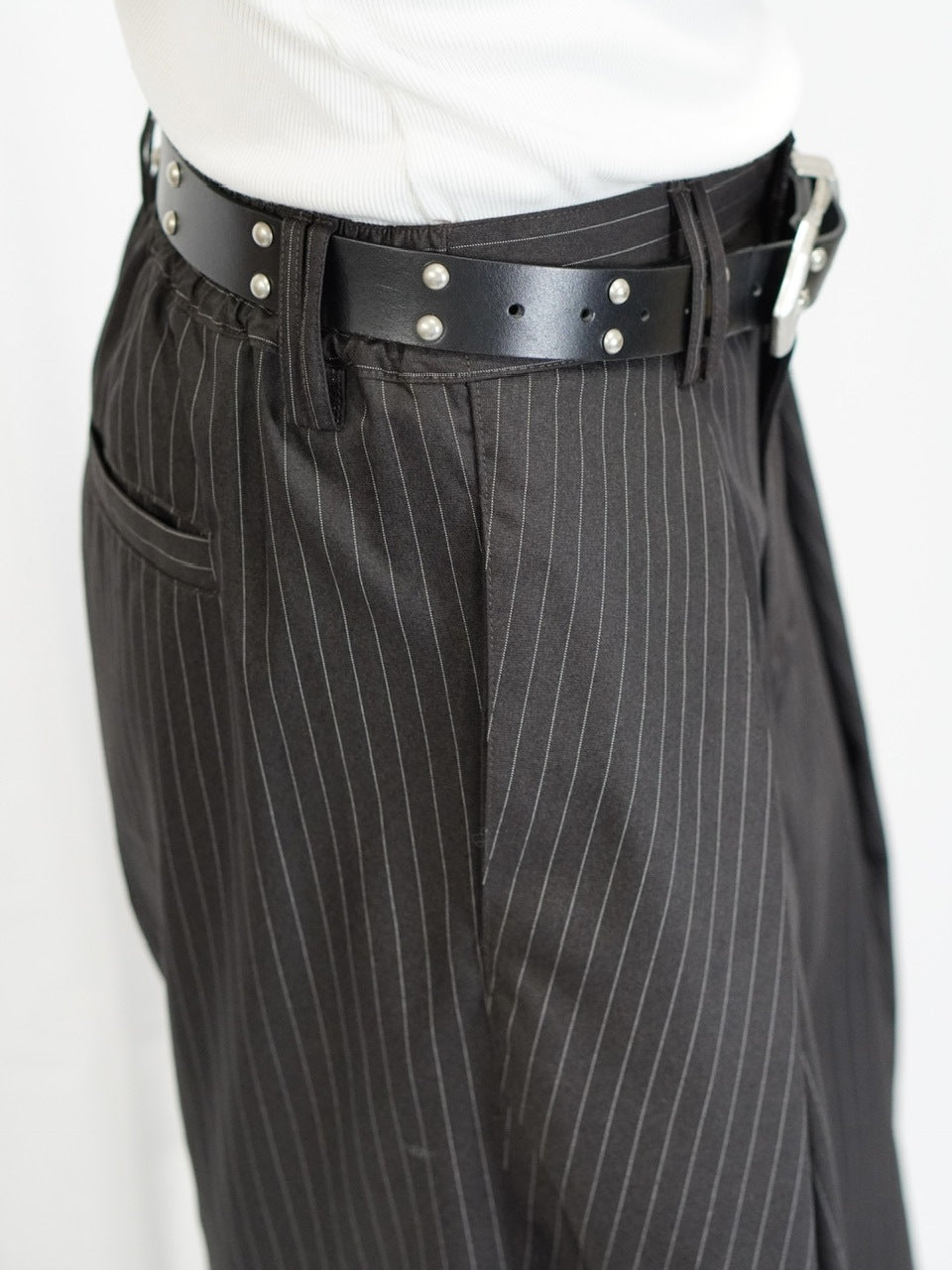 【CS】stripe cross tuck drape slacks (brown)