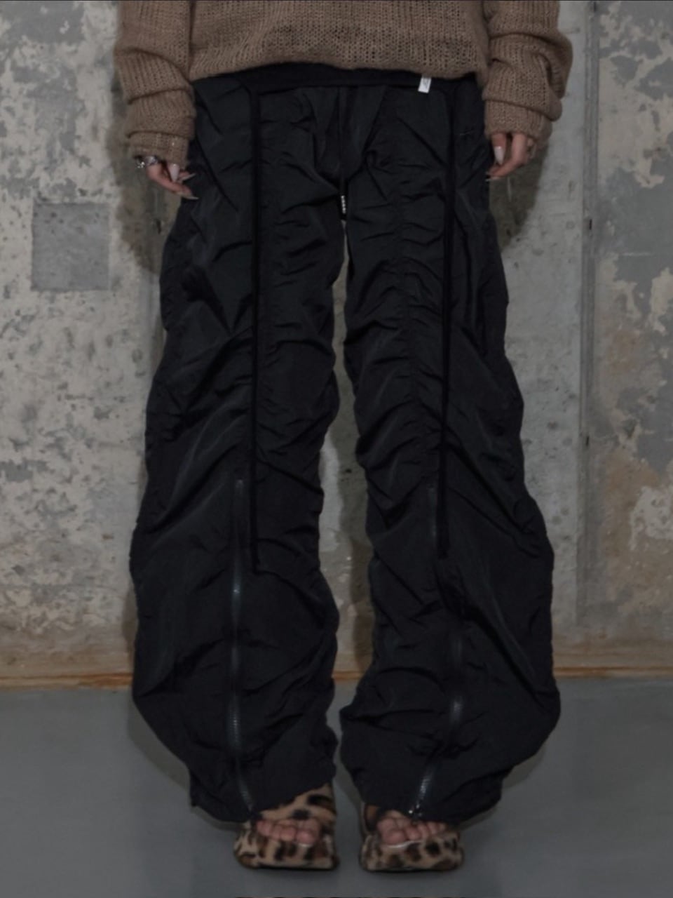 【FANCY CLUB】LOW-RISE NYLON SHIRRING PANTS / 【ファンシークラブ】ローライズナイロンシャーリングパンツ