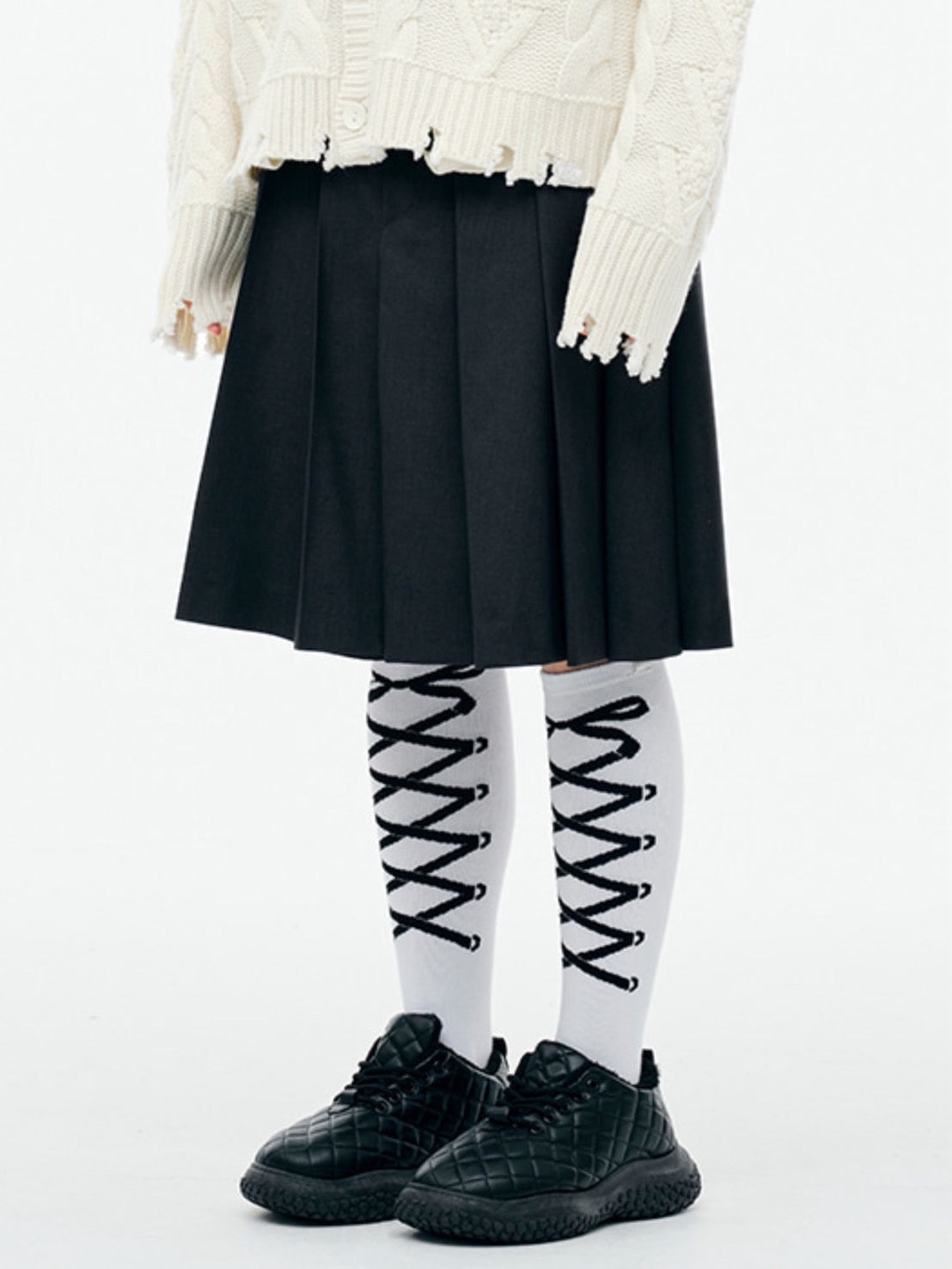 【TUOMIO】RIBBON GRAPHIC KNEE SOCKS / 【トゥオミオ】リボングラフィックニーソックス