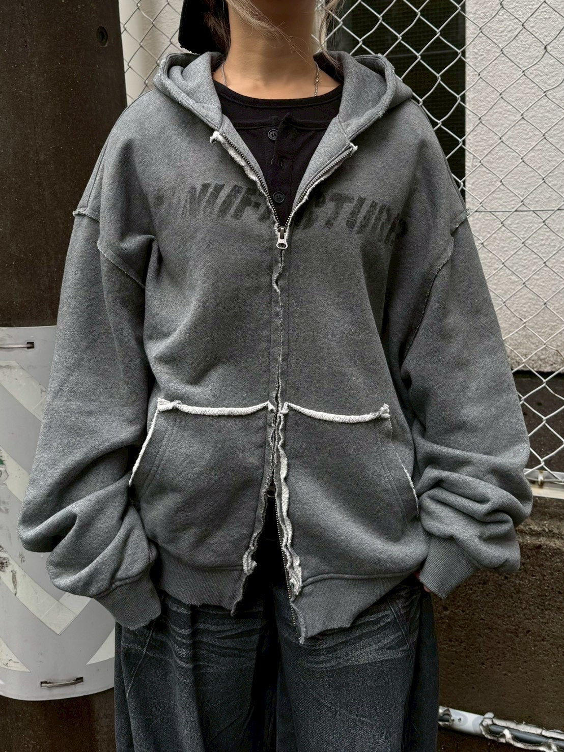 【Never mind the XU】damage oversized zip up hoodie / 【ネバーマインドザエックスユー】ダメージオーバーサイズジップアップパーカー