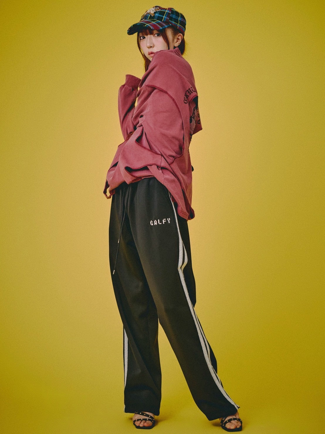 【GALFY】穴の向こうにわんちゃんロンTee