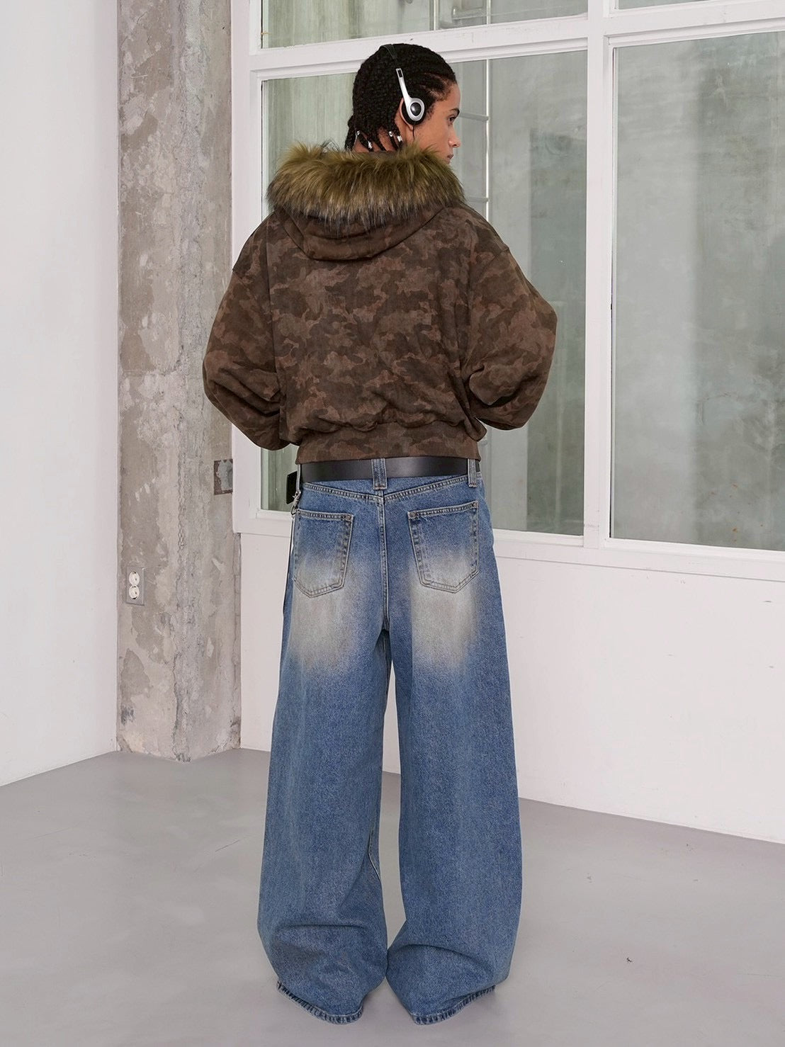 【ESC STUDIO】Upper wear zip-up hoodie