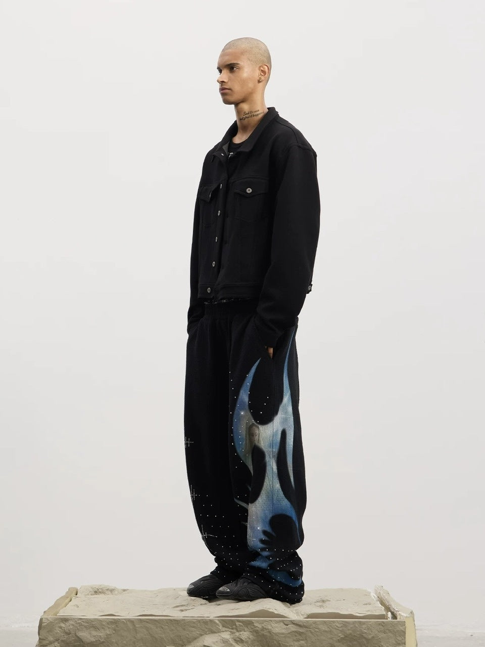 【DND4DES】Saint-M?・re De R?・ches Double-Waist Sweatpants /【ディーエヌディーフォーデス】ダブルウエストラインストーンスウェットパンツ