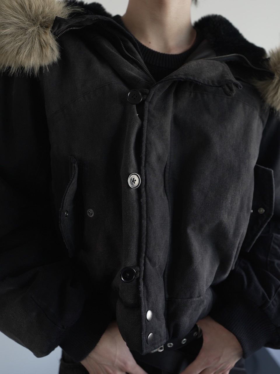 【CHIKASHITSU PLUS HIGH】N-2B cropped hood blouson (denim)