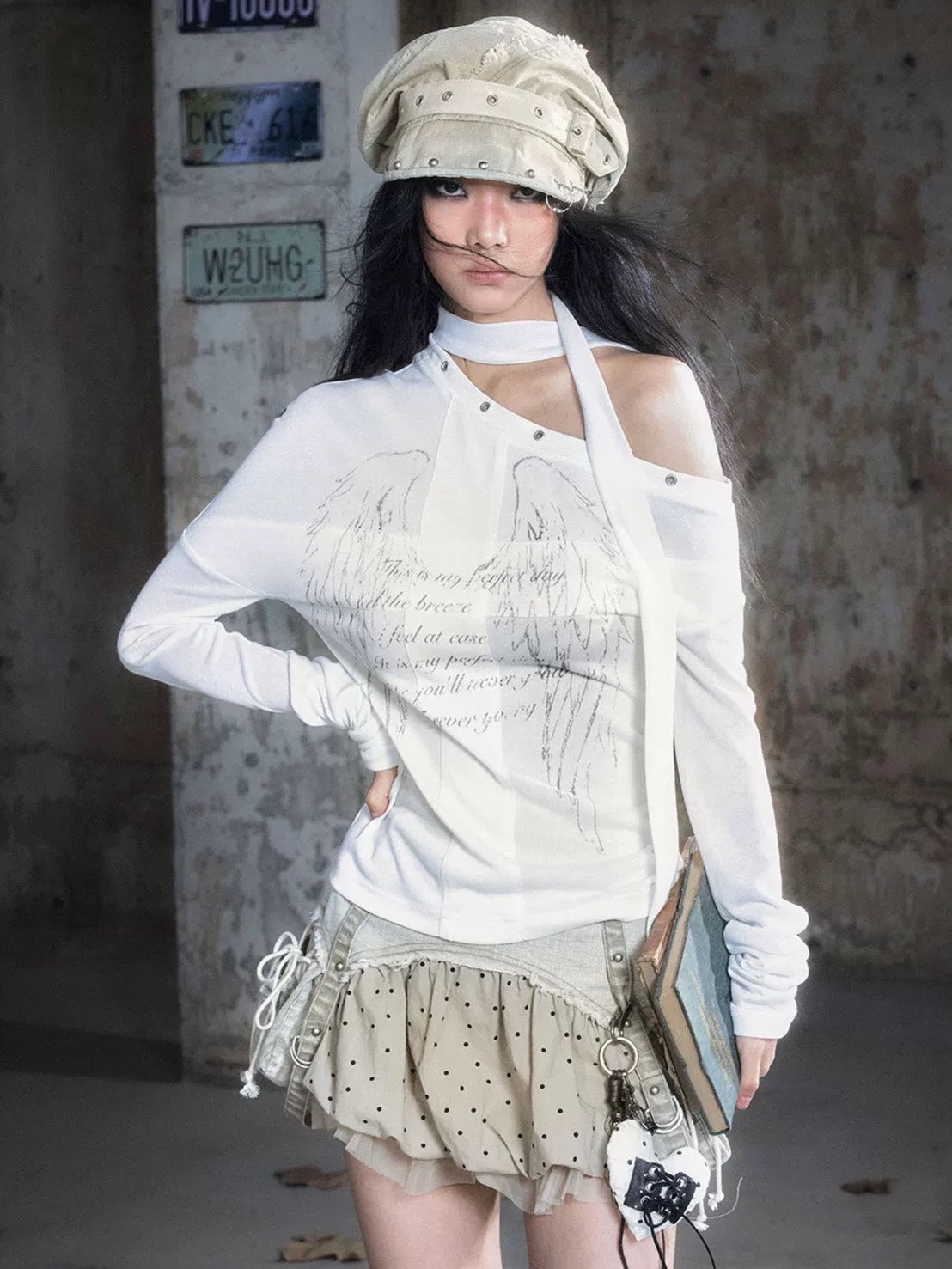 【Cest Nous】White Wing Graffiti Top / 【セヌー】タイ付きワンショルダー長袖トップス