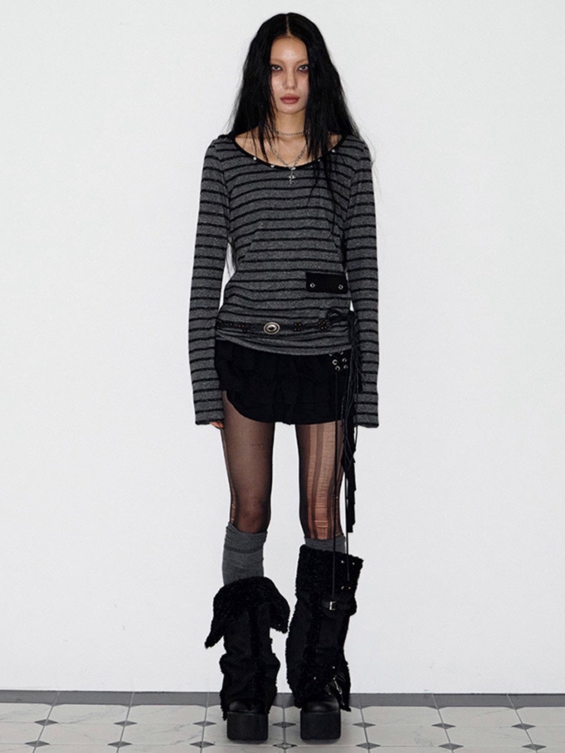 【NOT KNOWING】U Neck Stud PK Hoodie