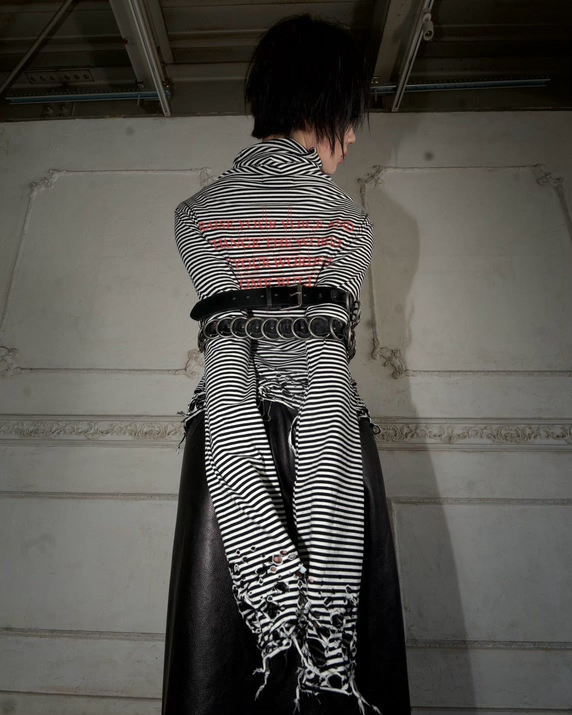 【YIKAI LABORATORY】GHOST FREQUENCY DISTRESSED TURTLENECK