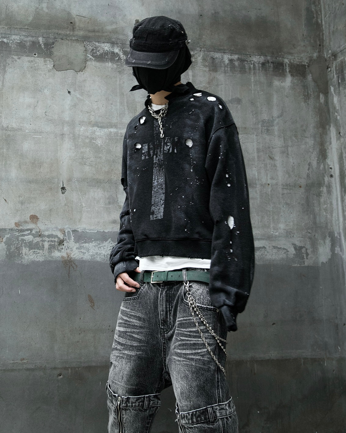 【roaringrad】Cross Damage Sweat Shirt