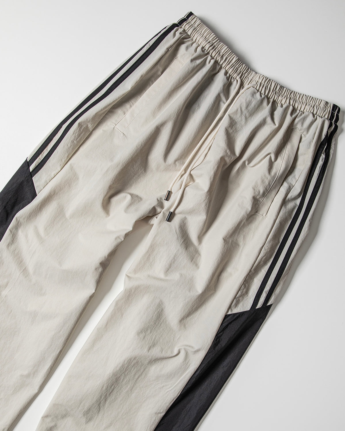 【roaringrad】26 Panel Track Pants