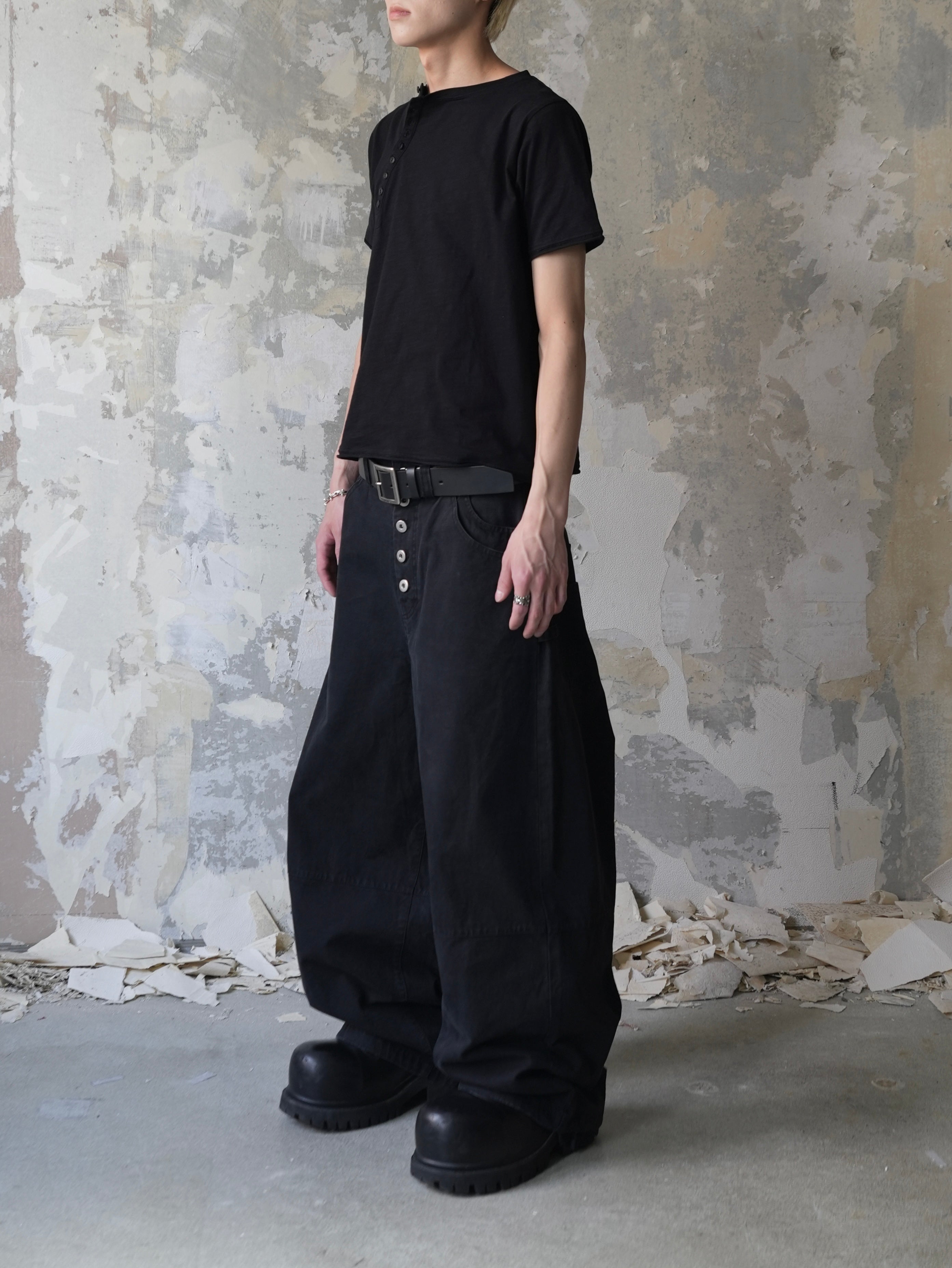 7月下旬発売予定【Lee fi Ne】Offset Henley Tee