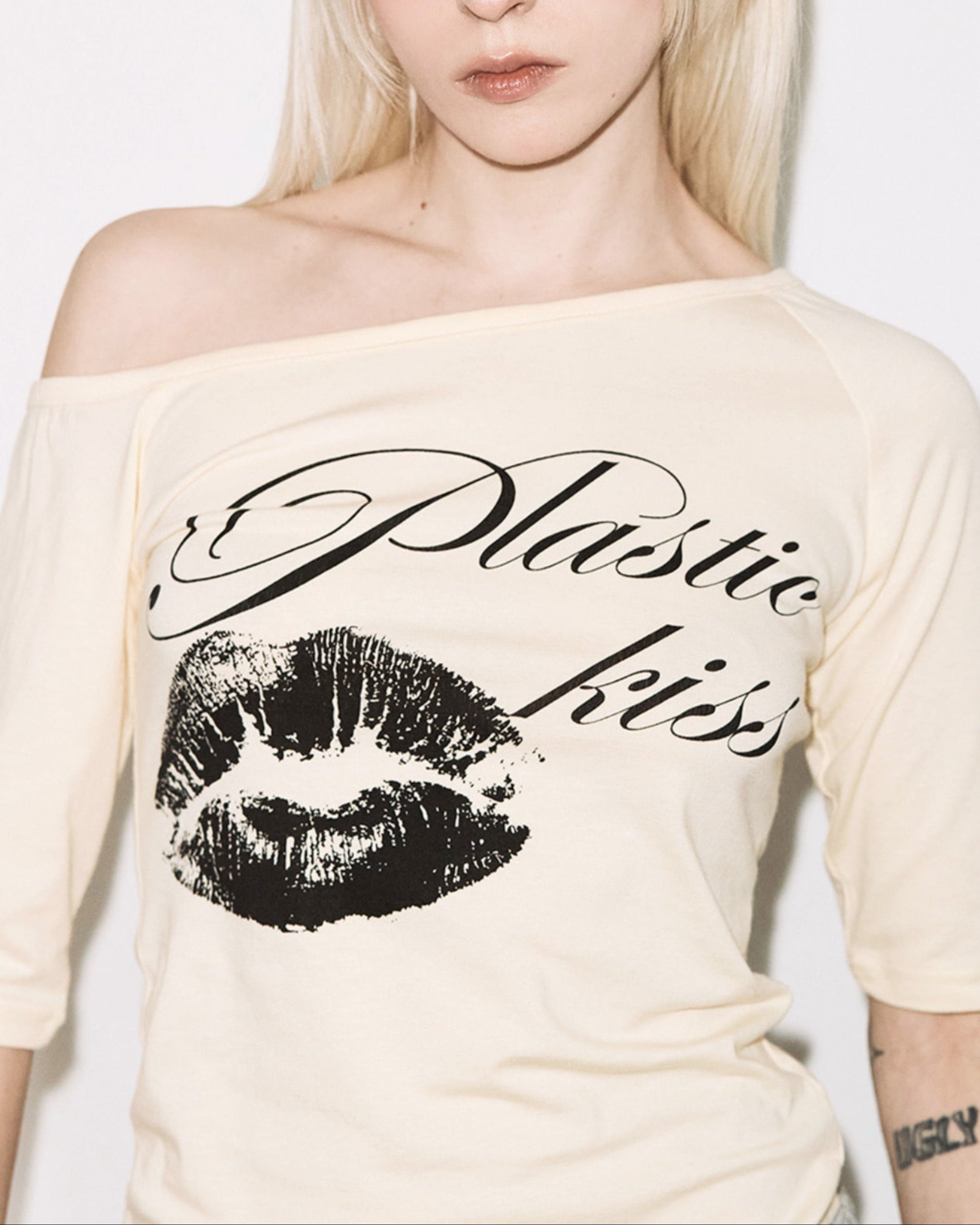 【FANCY CLUB】PLASTIC KISS ONE-SHOULDER TOP