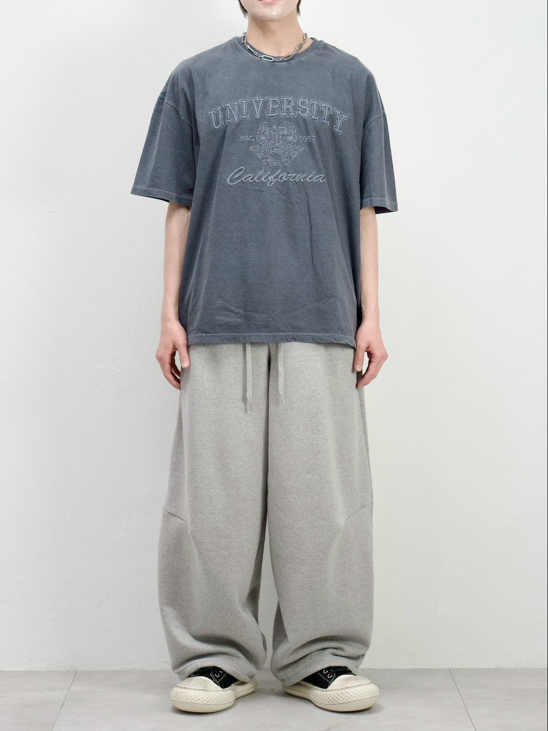 受注制【Chikashitsu +】pigment university t-shirt (3color)