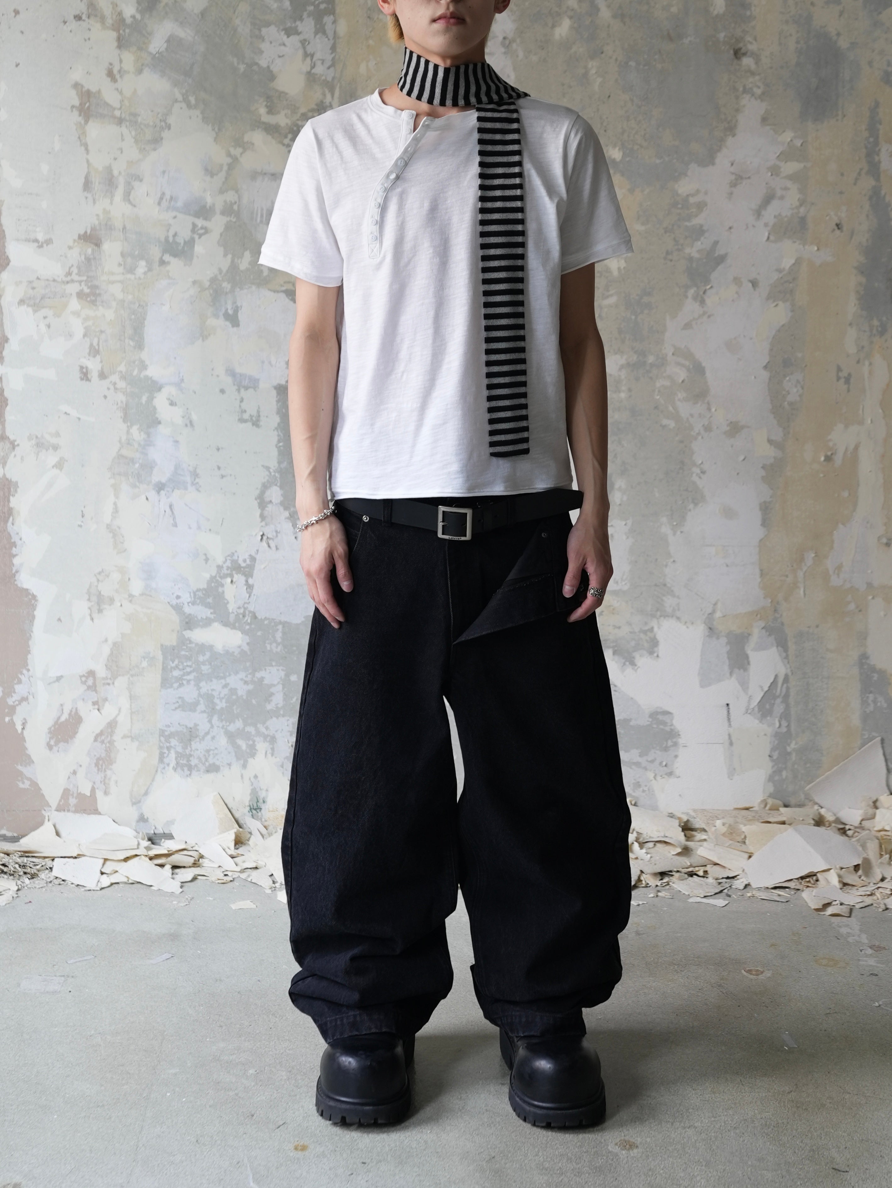 7月下旬発売予定【Lee fi Ne】Offset Henley Tee