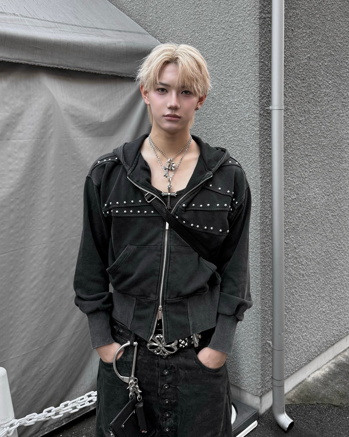 国際配送【Never mind the XU】Washed Studded Zip Up Hoodie