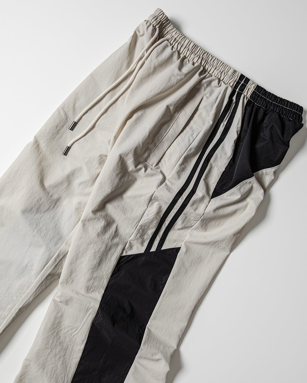 【roaringrad】26 Panel Track Pants