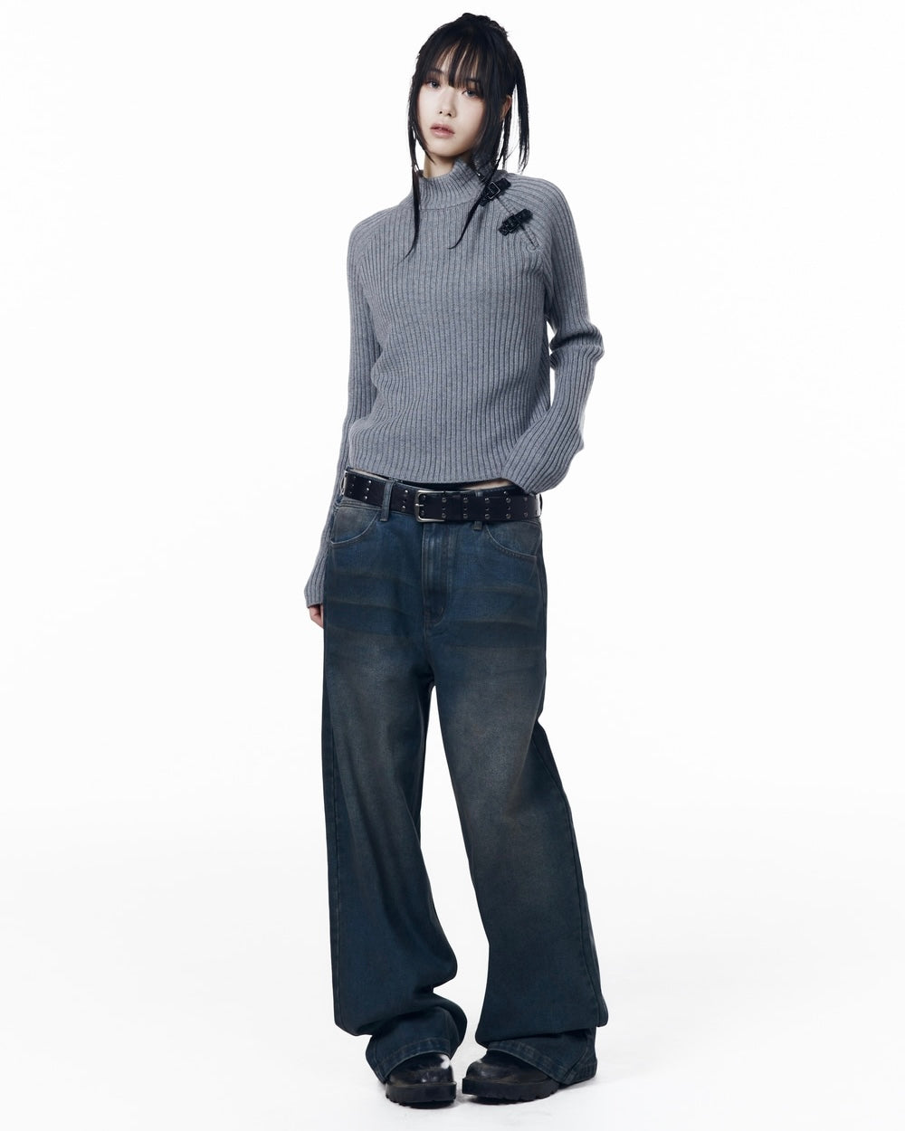 【AAKAM】Slant Zipper Belted Knit