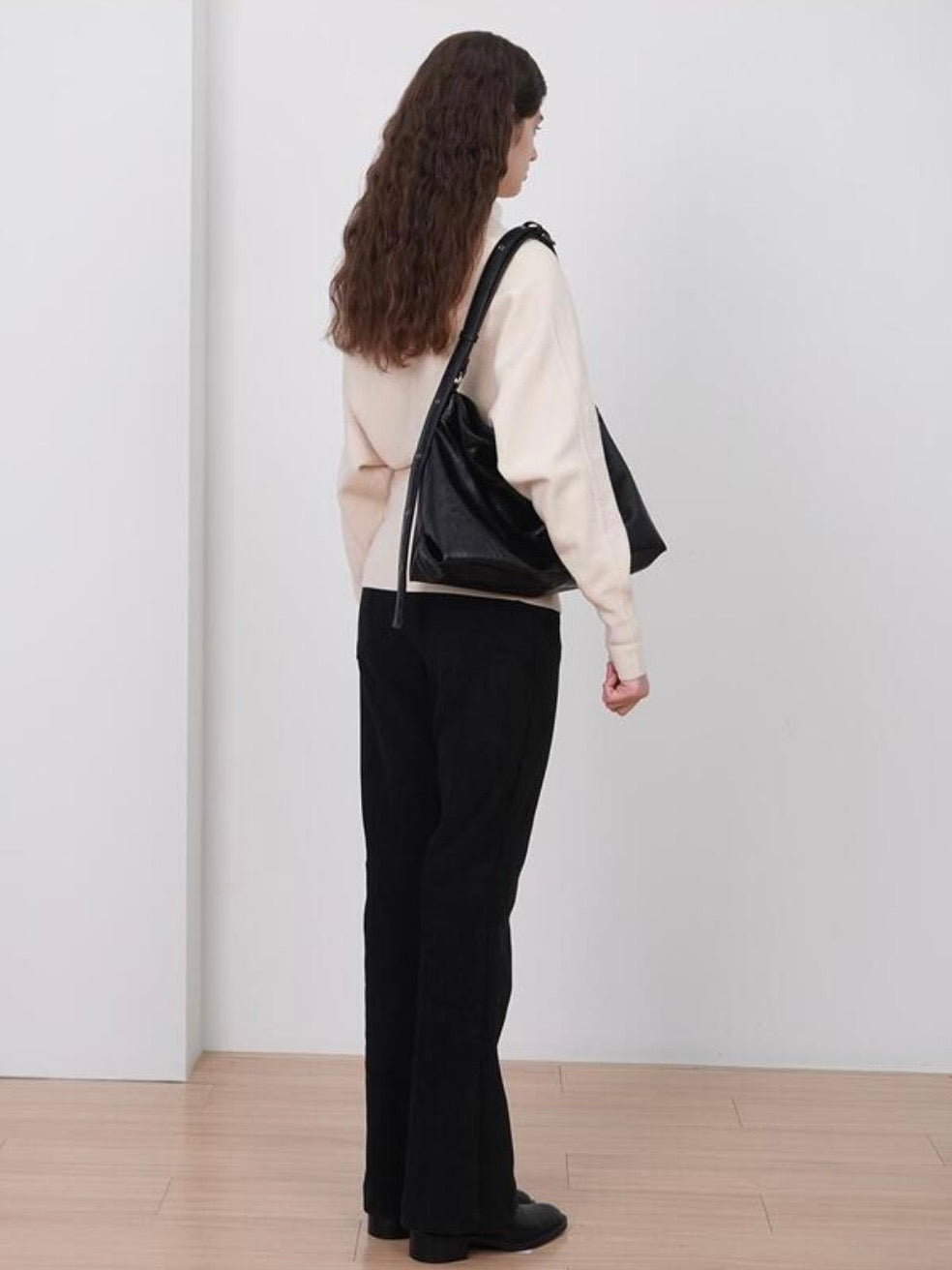 【HAH ARCHIVE】Contour Belted Bag(レザー)