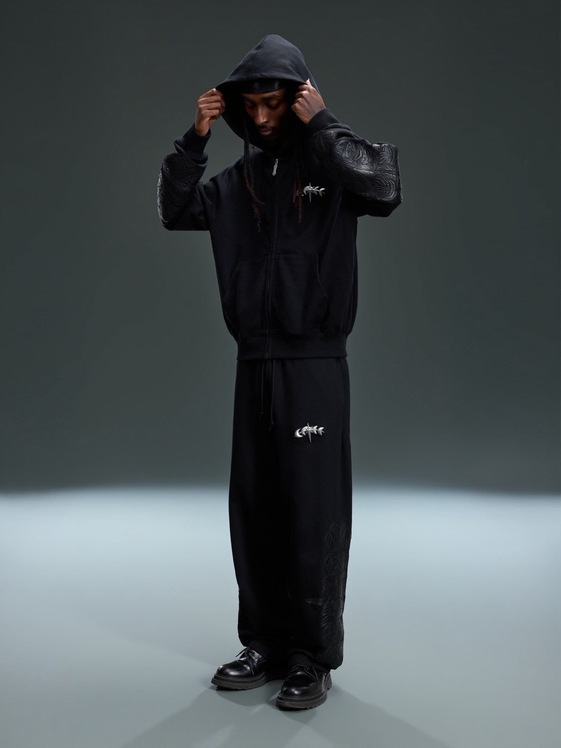 【The Boy Has No Patience】LEATHER PATCH ZIP HOODIE