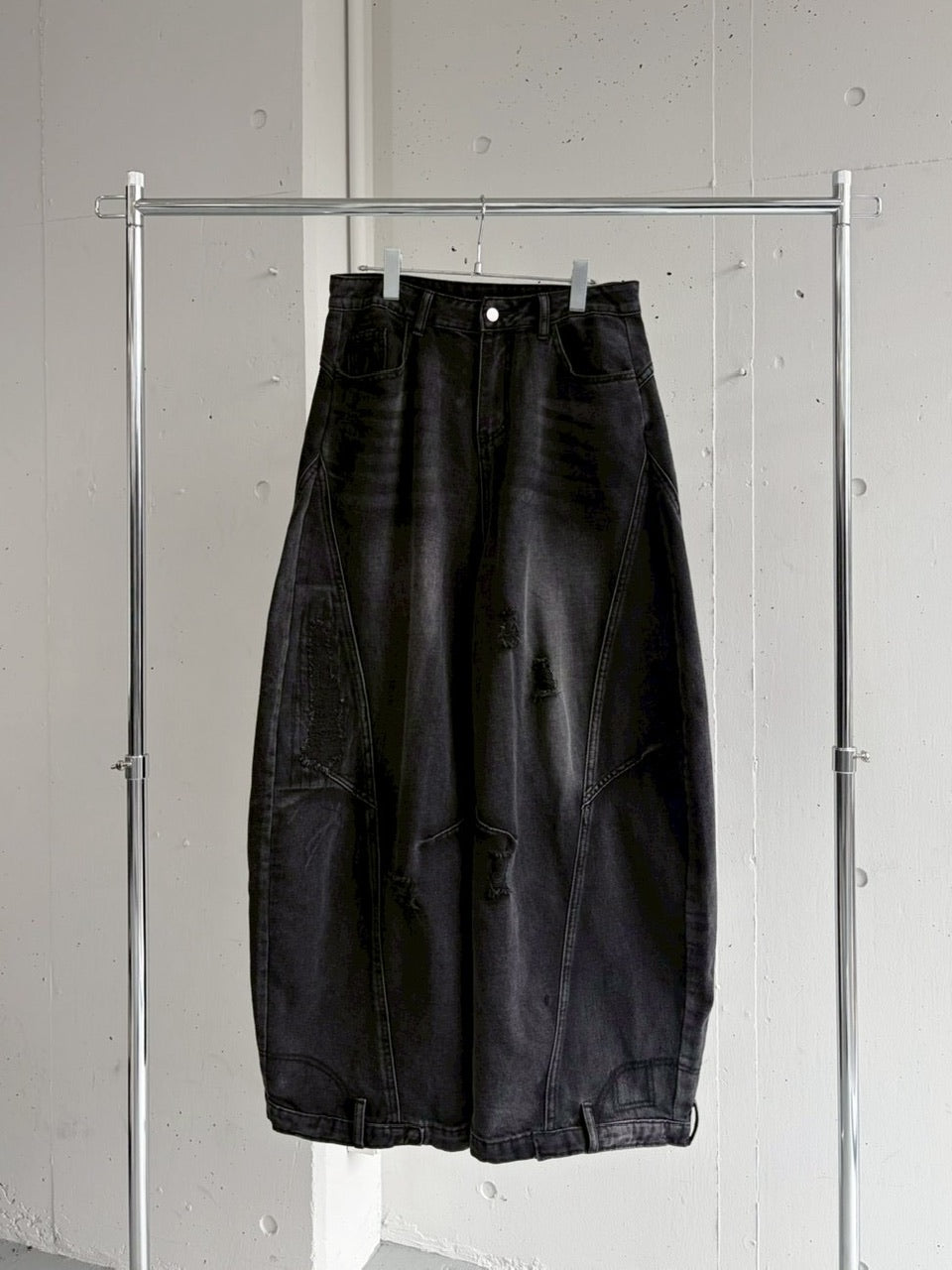 国際配送【LUV CODE】barrel leg damage denim pants