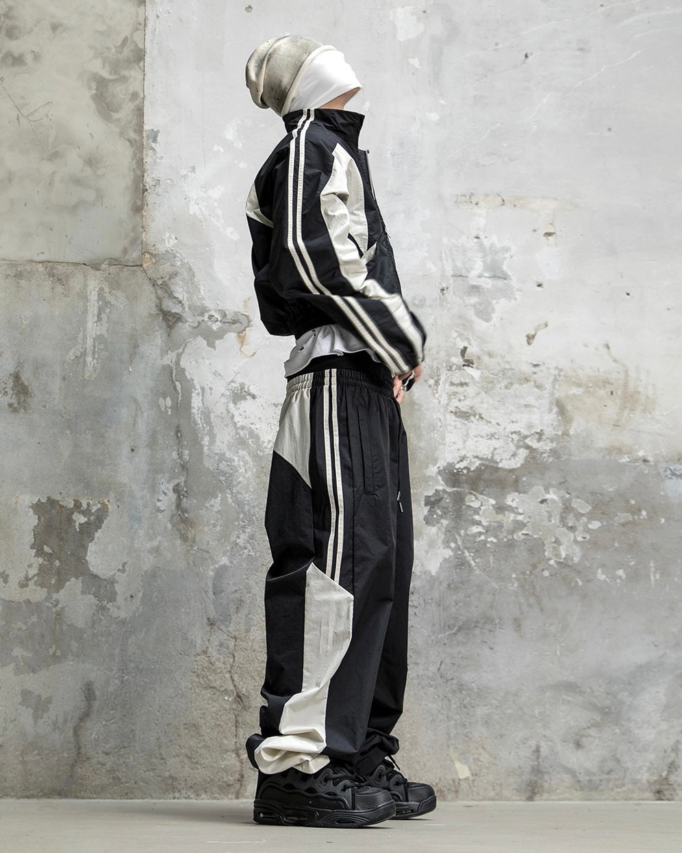 【roaringrad】26 Panel Track Pants