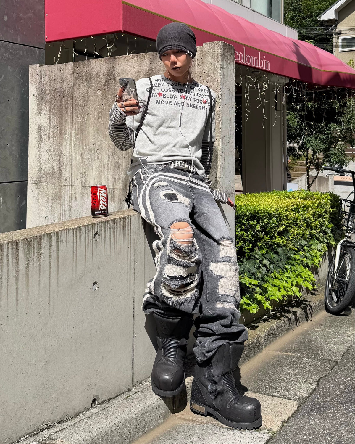 受注制【Never mind the XU】LAYERED STRIPE SLEEVE GRAPHIC TEE (2color)