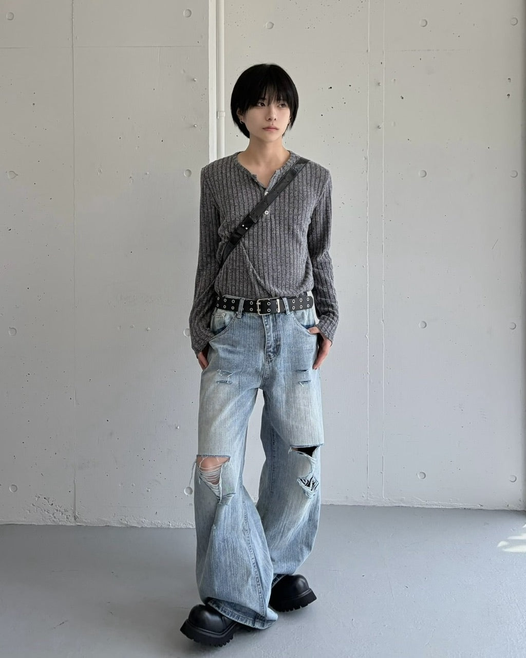 国際配送【LUV CODE】washed damage denim balloon pants