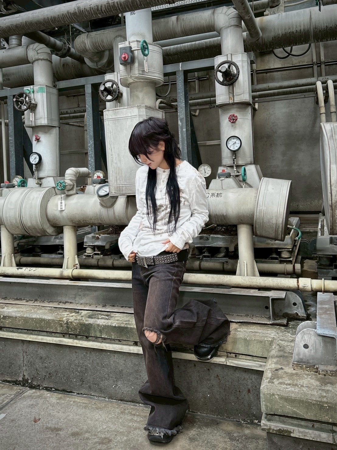 国際配送【Never mind the XU】paint graphic henley long sleeve