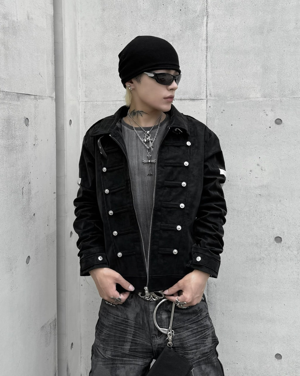 国際配送【Never mind the XU】cross emblem cropped leather jacket