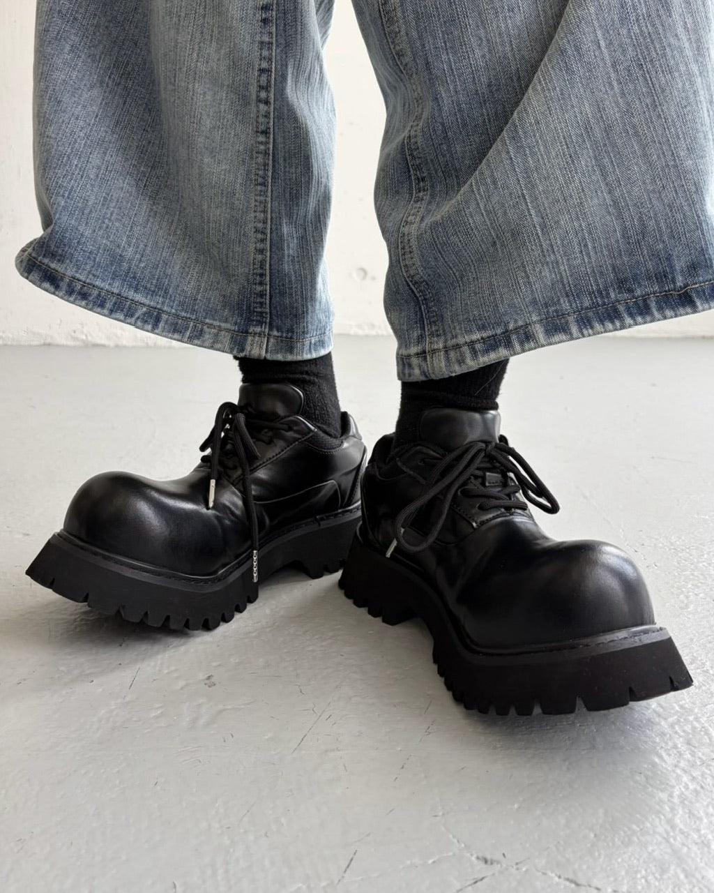 国際配送【LUV CODE】leather platform shoes